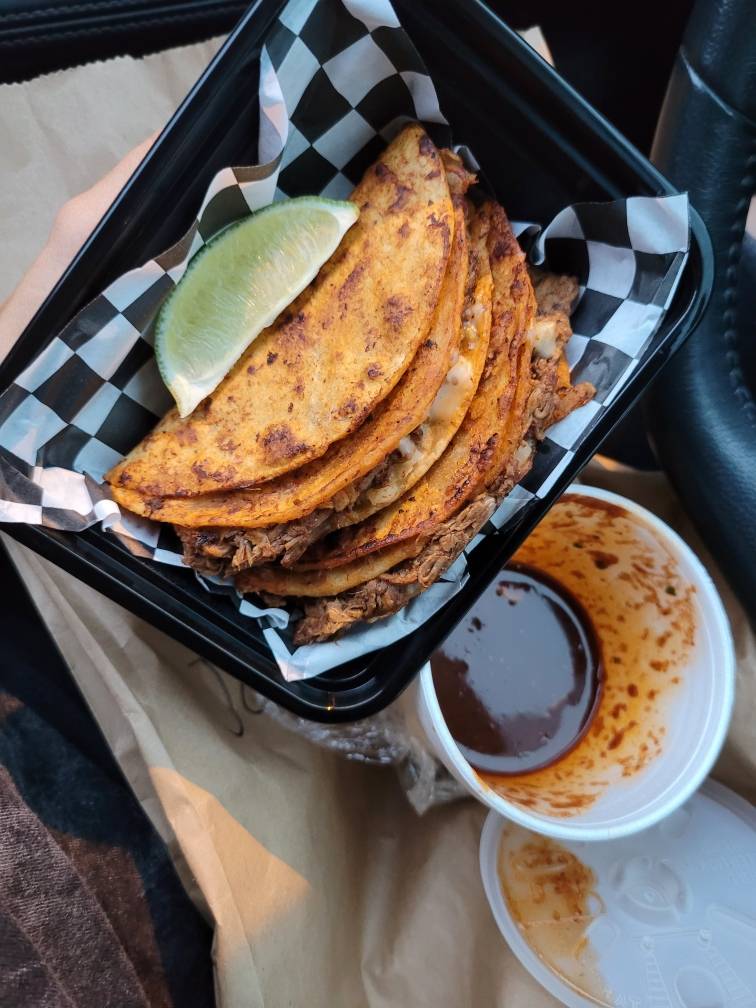 La Eskinna | restaurant | 1826 Saturn Blvd, Orlando, FL 32837, USA | 4075759156 OR +1 407-575-9156