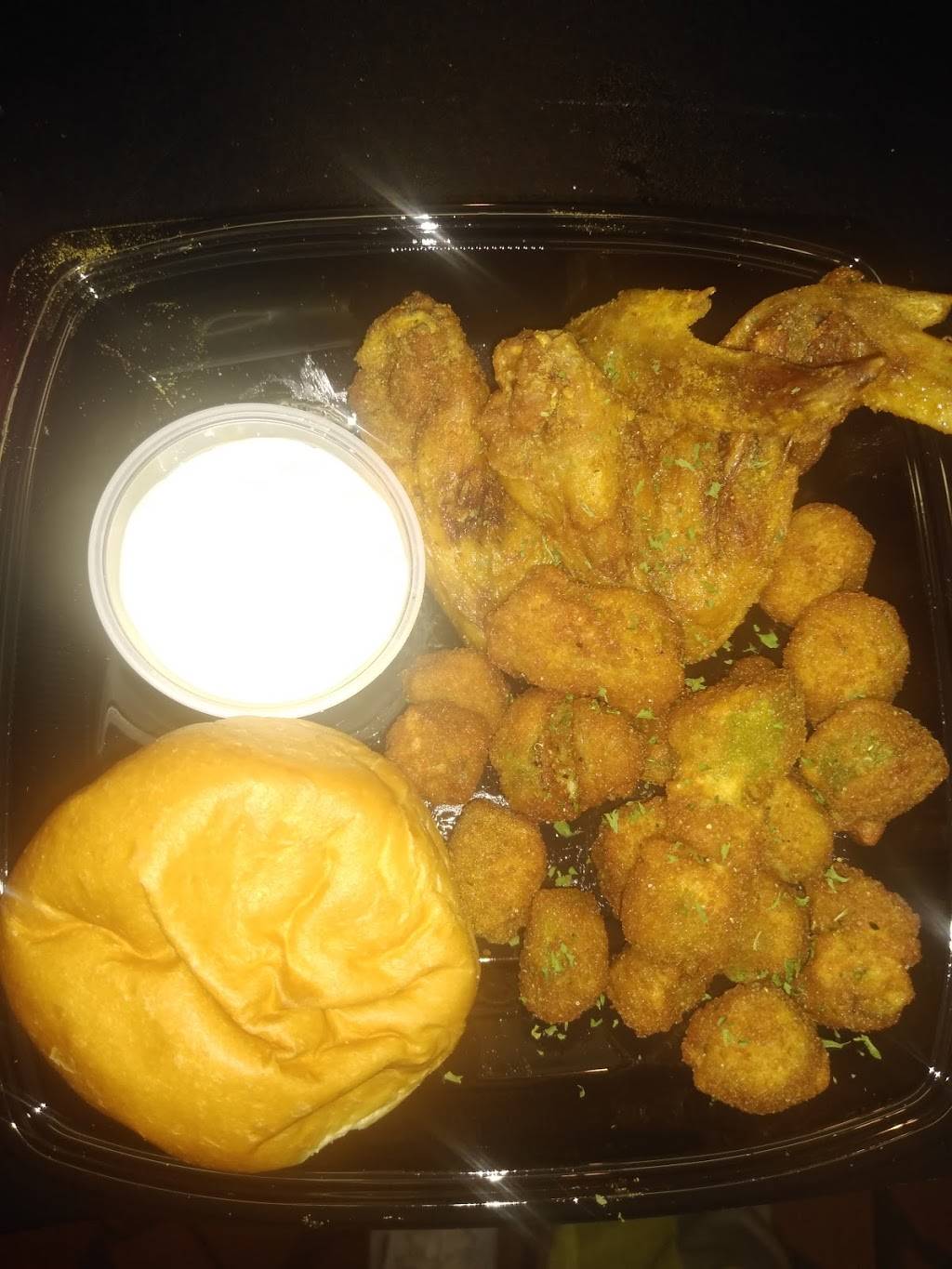 Vibe Lounge and Grill | restaurant | 3141 New Horn Lake Rd #104, Memphis, TN 38109, USA | 9017799843 OR +1 901-779-9843