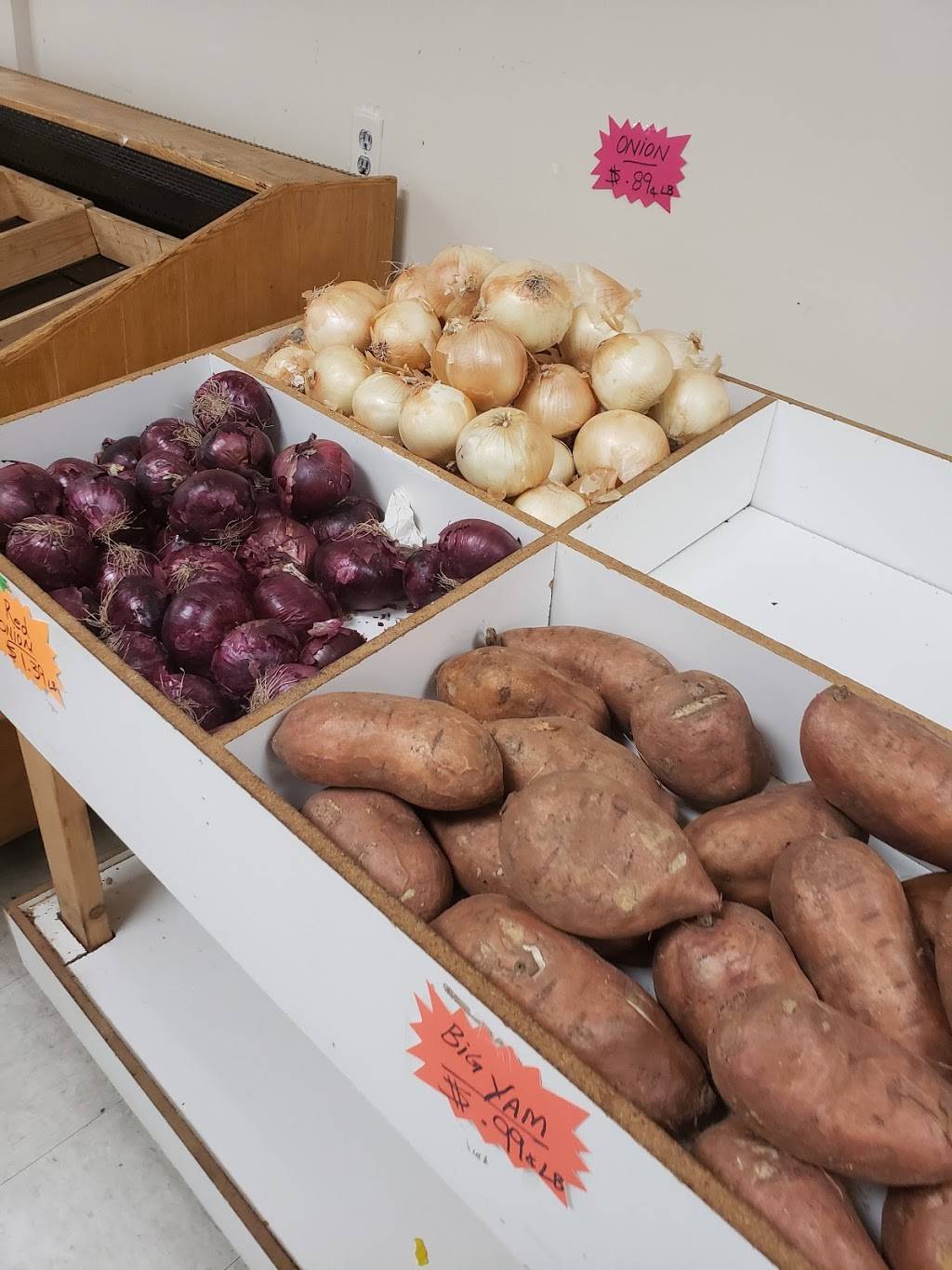 Asheboro deli & grocery | restaurant | 1113 N Fayetteville St, Asheboro, NC 27203, USA | 3365219035 OR +1 336-521-9035