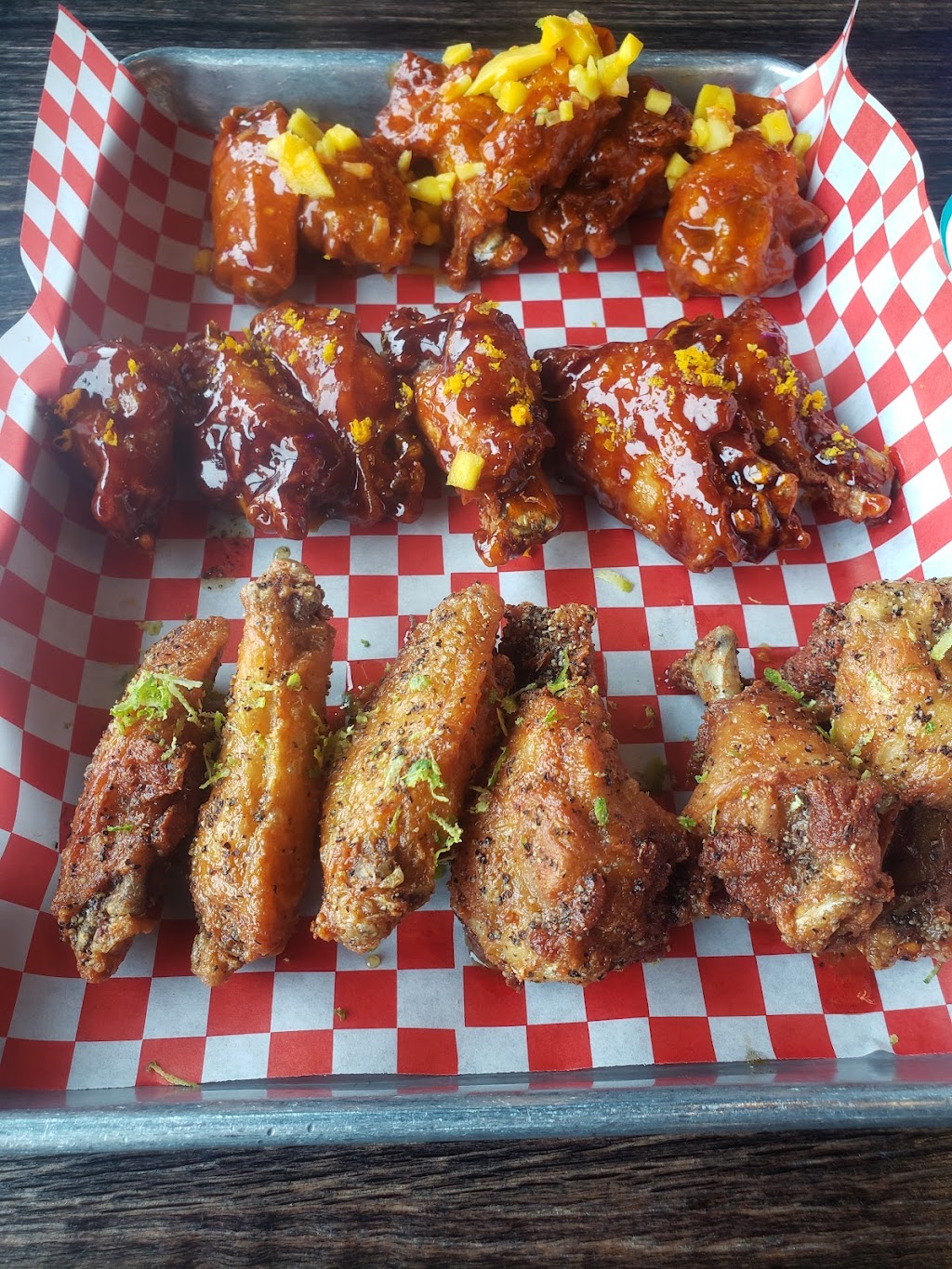 Flaps and Racks | restaurant | 3253 E Valencia Rd, Tucson, AZ 85706, USA | 5204755345 OR +1 520-475-5345