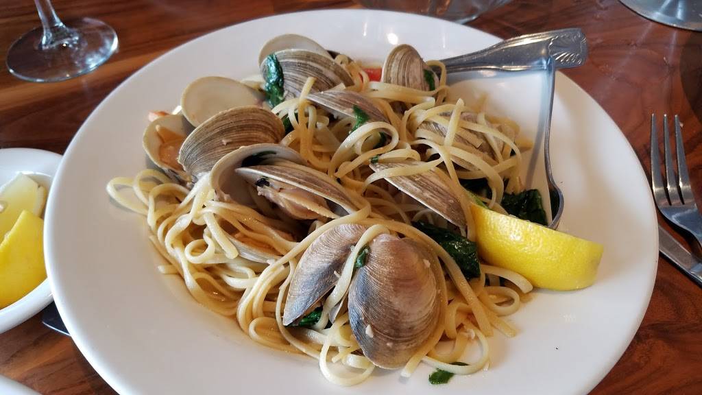 Stonebridge Restaurant | restaurant | 50 Daniel St, Milford, CT 06460, USA | 2038747947 OR +1 203-874-7947