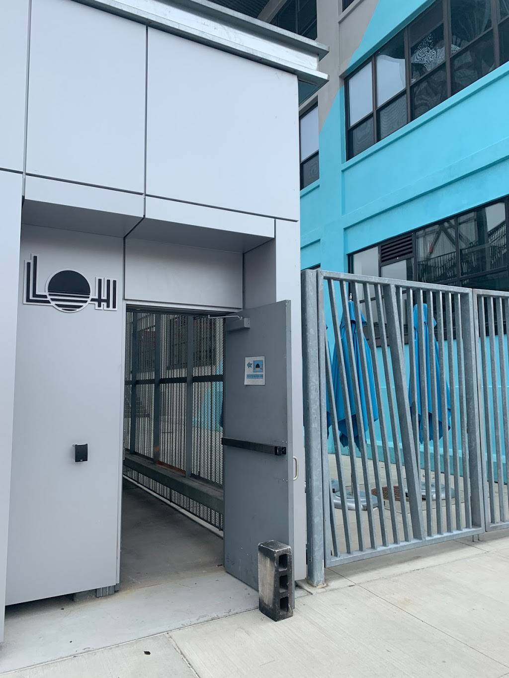 LLoHi Roof Bar | restaurant | 314 Scholes St, Brooklyn, NY 11206, USA | 3475663662 OR +1 347-566-3662