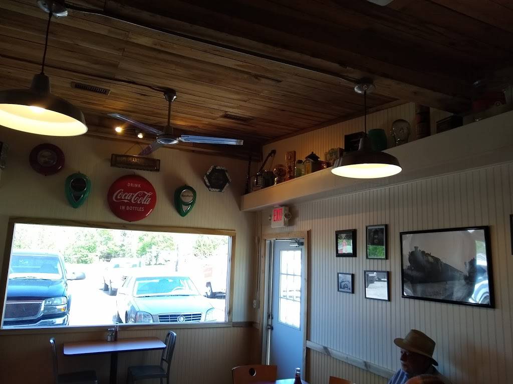 Platters | restaurant | 508 Cumberland St W, Cowan, TN 37318, USA | 9319679158 OR +1 931-967-9158