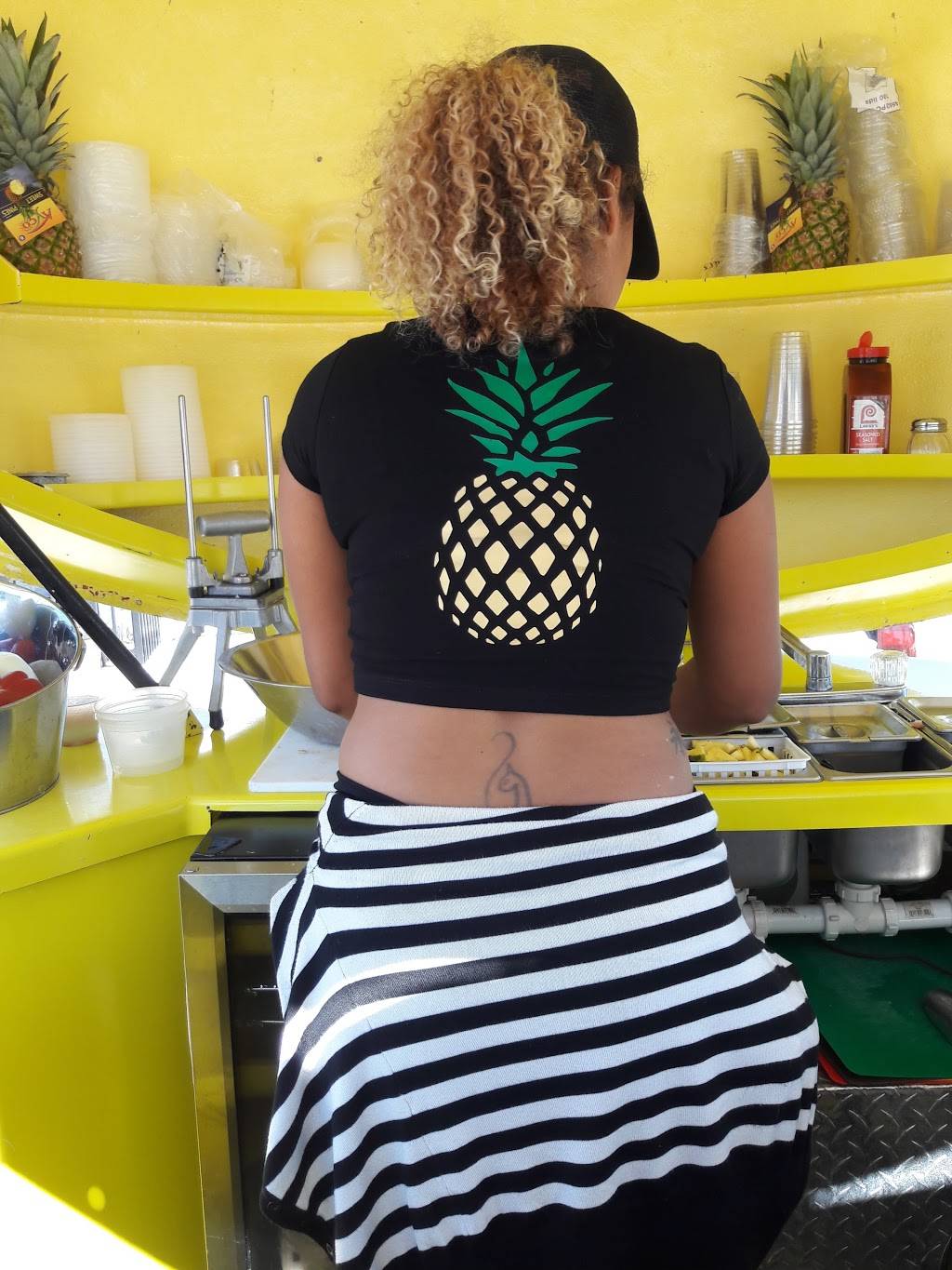 Cafe Ruyi | restaurant | 2201 NW 95th St, Miami, FL 33147, USA | 3056961201 OR +1 305-696-1201