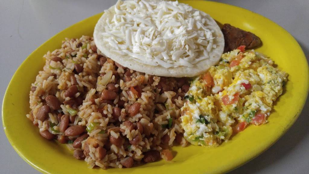 Antojitos Colombianos | restaurant | 704 Park St, Hartford, CT 06106, USA | 8602476449 OR +1 860-247-6449