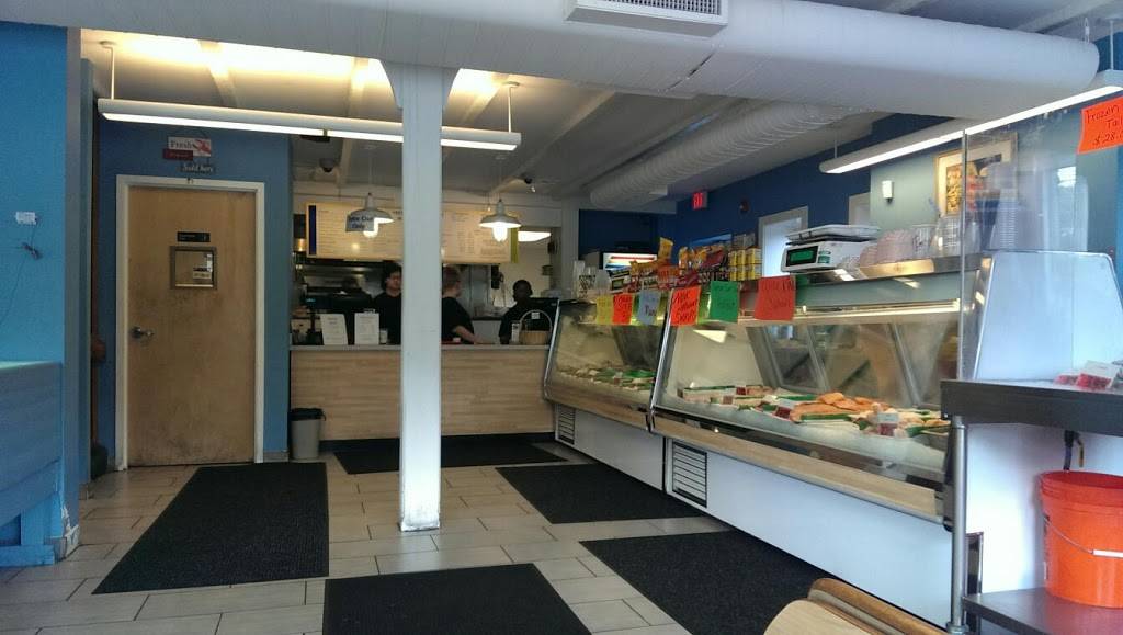 Fresh Pond Seafood Market & Takeout | restaurant | 75 Summer St, Arlington, MA 02474, USA | 7817771784 OR +1 781-777-1784