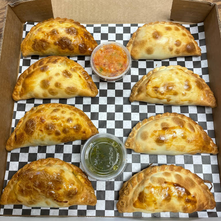Pampa Empanadas | restaurant | 4268 S Hillcrest Ave #105, Springfield, MO 65810, USA | 4173655151 OR +1 417-365-5151