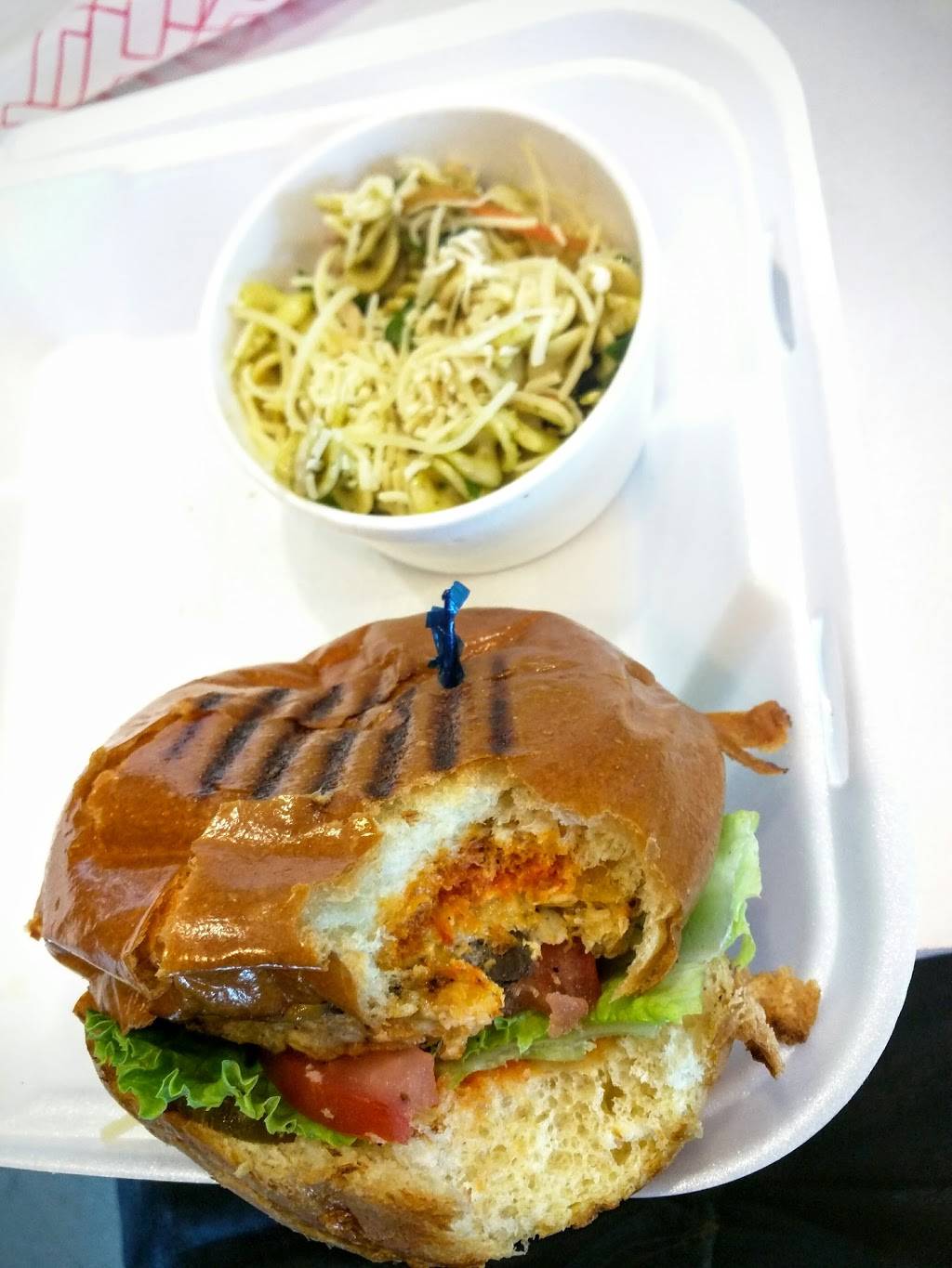 Signature Cafe & Catering | restaurant | 8693 Venice Blvd, Culver City, CA 90232, USA | 3108390939 OR +1 310-839-0939