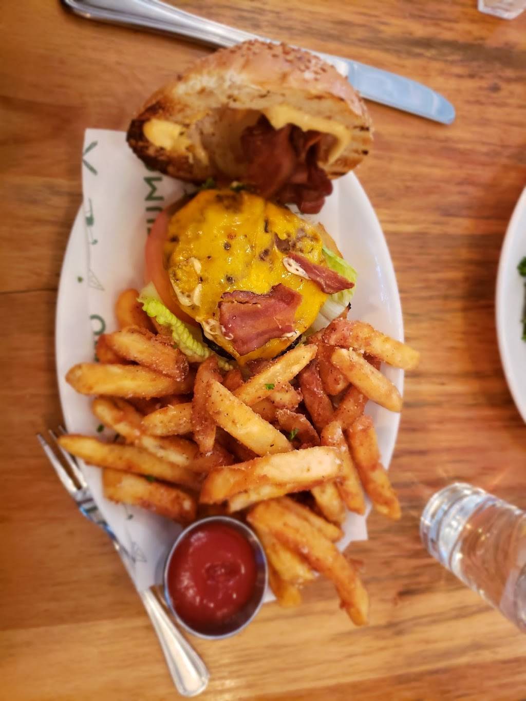 Fumo Pizza-Bar-Pasta | restaurant | 1600 Amsterdam Ave, New York, NY 10031, USA | 6466926675 OR +1 646-692-6675