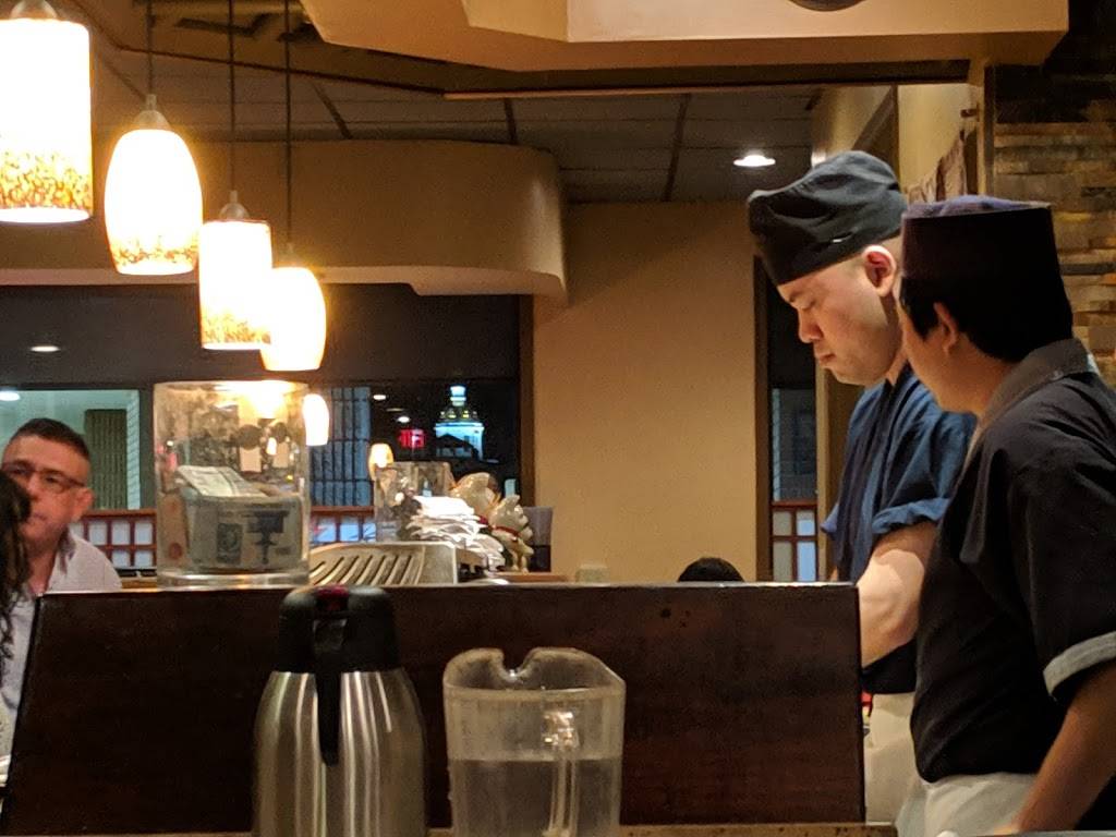 Moritomo Japanese Steakhouse & Sushi Bar | restaurant | 32 Fort Eddy Rd, Concord, NH 03301, USA | 6032248363 OR +1 603-224-8363