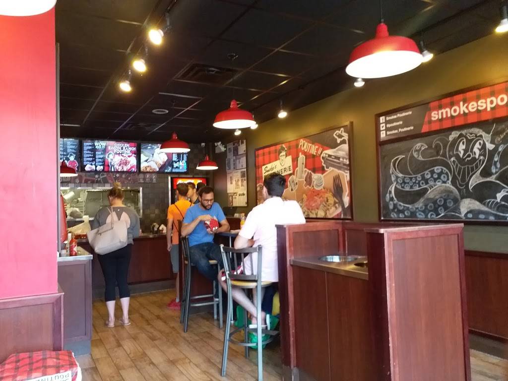 Smokes Poutinerie | restaurant | 114 Lakeshore Rd E, Mississauga, ON L5G 1E4, Canada | 9052712873 OR +1 905-271-2873