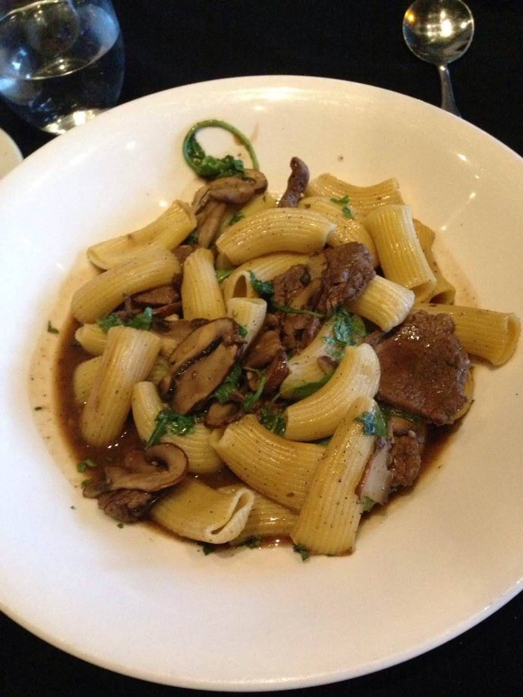 Bistro Vitalia | restaurant | 100 Rue Principale, Gatineau, QC J9H 3L8, Canada | 8193320535 OR +1 819-332-0535