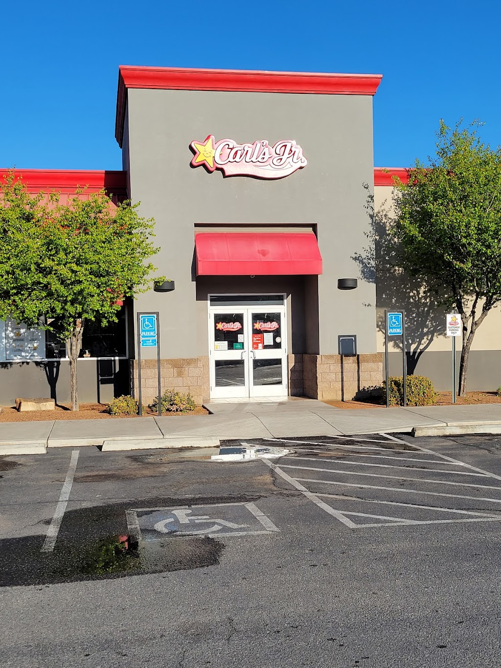 Carl’s Jr. | restaurant | 800 Broadway Blvd NE #B, Albuquerque, NM 87102, USA | 5052430170 OR +1 505-243-0170