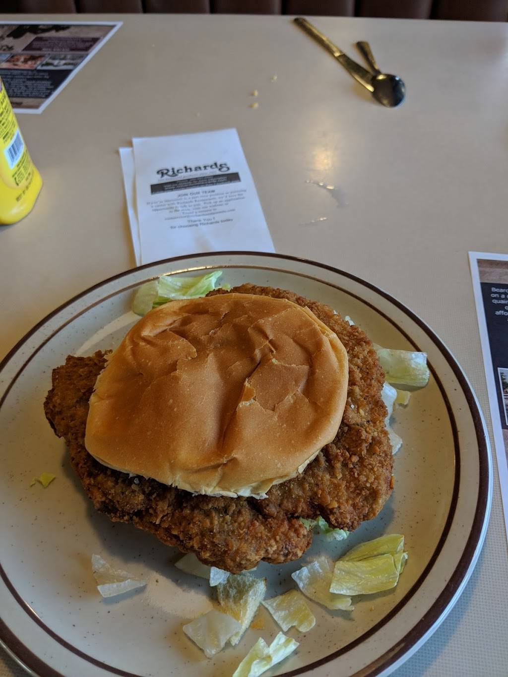 Richards Restaurant | restaurant | 3605 Commerce Dr, Warsaw, IN 46580, USA | 5742673244 OR +1 574-267-3244