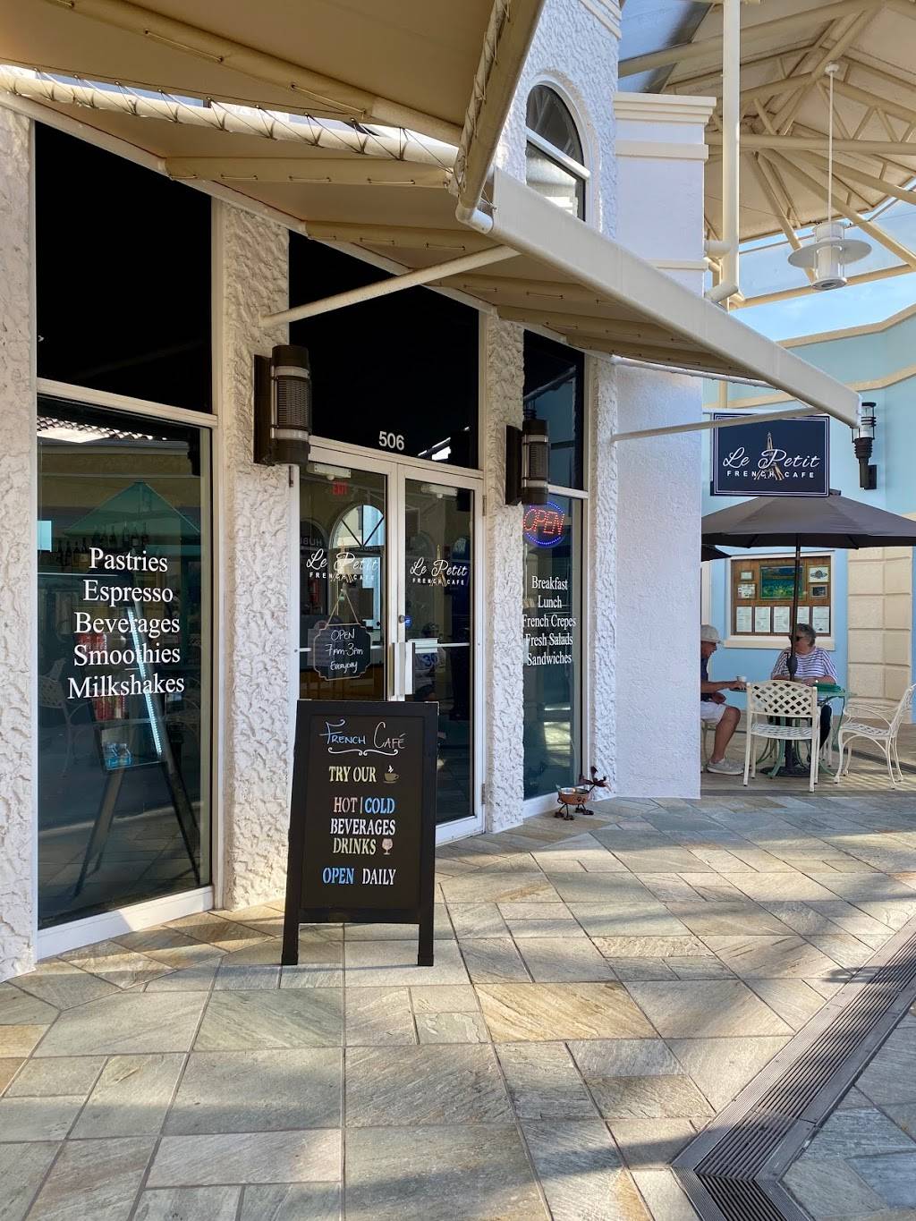 Le Petit French Cafe | bakery | 4350 Gulf Shore Blvd N #506, Naples, FL 34103, USA | 2392800438 OR +1 239-280-0438