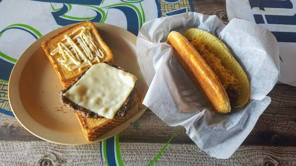 Luckys Burger Shack | restaurant | 7811 Broad River Rd, Irmo, SC 29063, USA | 8037490048 OR +1 803-749-0048