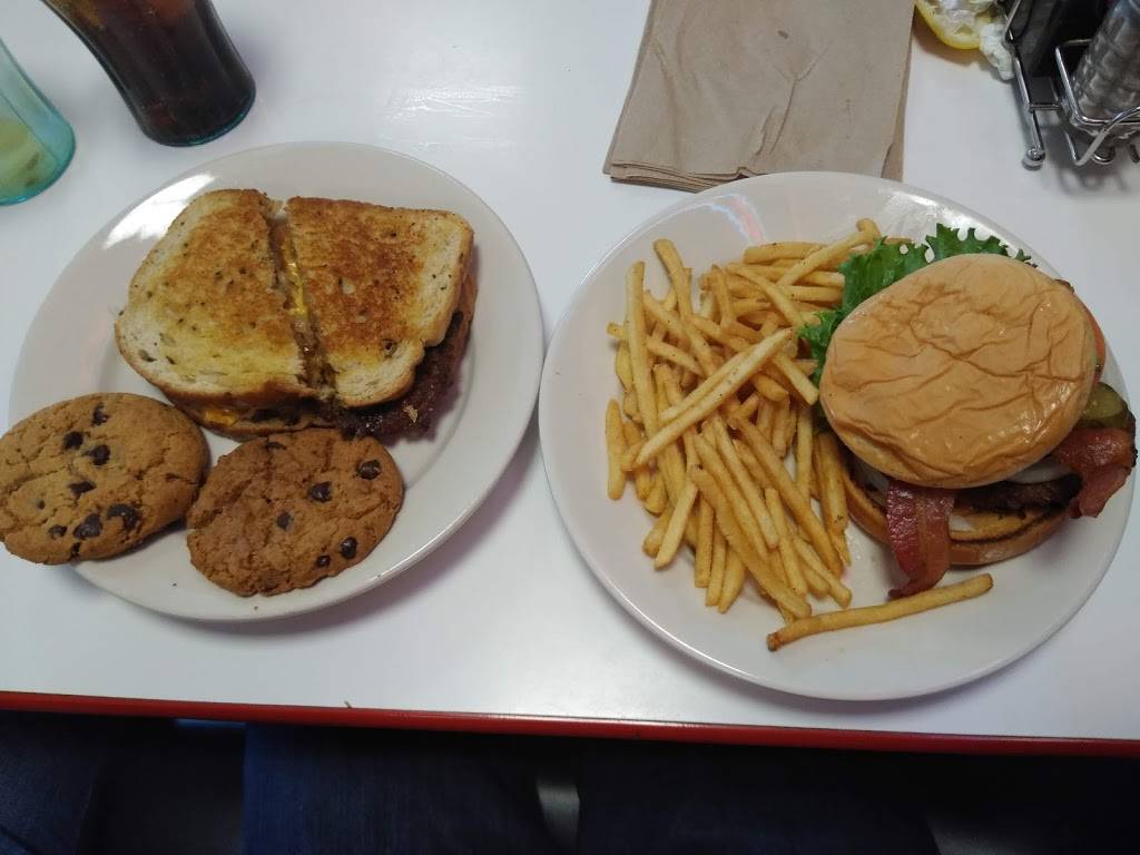 Steak n Shake | restaurant | 5180 NE 24th St, Ocala, FL 34470, USA | 3524380057 OR +1 352-438-0057