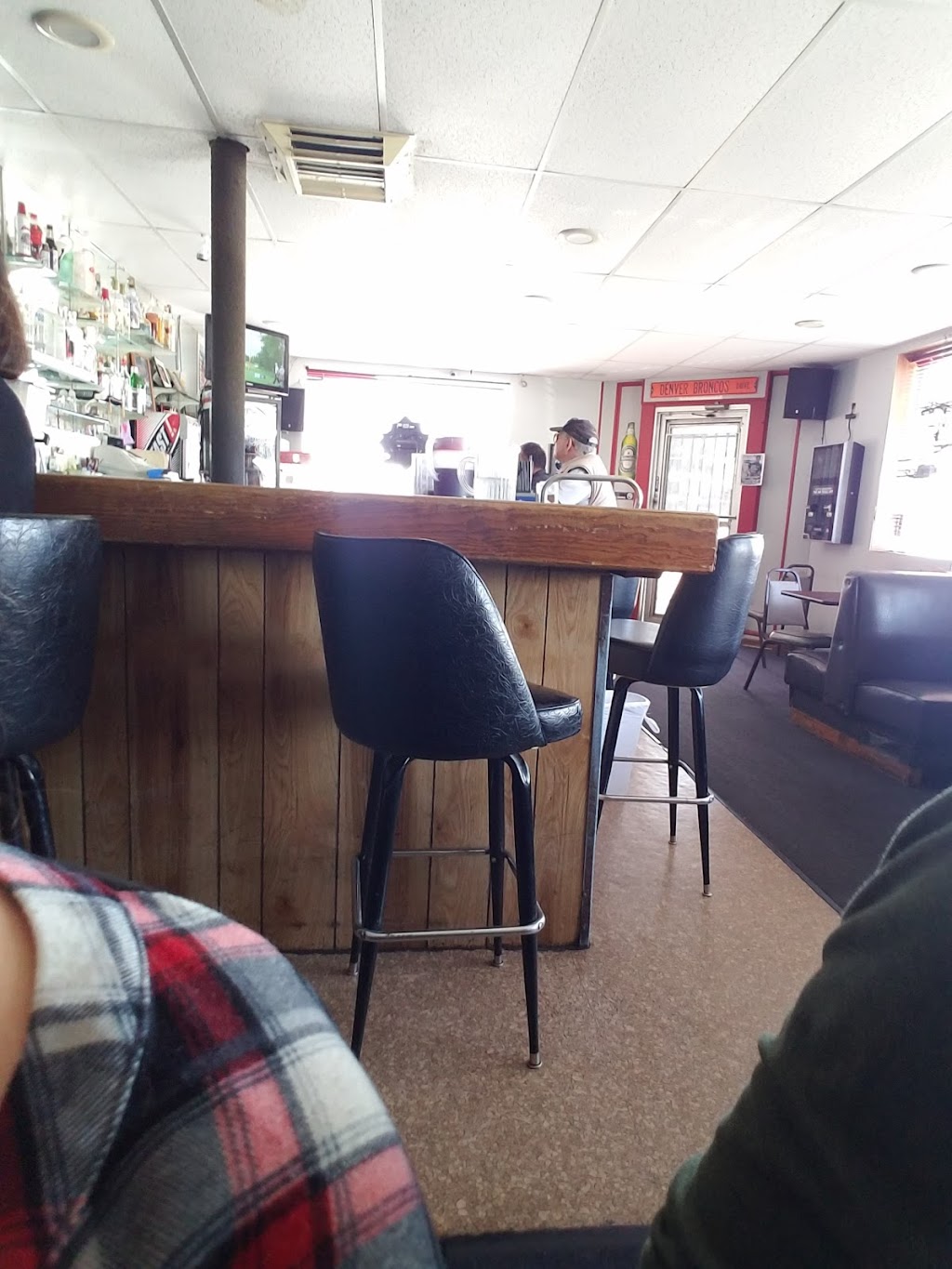 Two & Nine Bar & Grill | restaurant | 2912 N Elizabeth St, Pueblo, CO 81008, USA | 7195423901 OR +1 719-542-3901