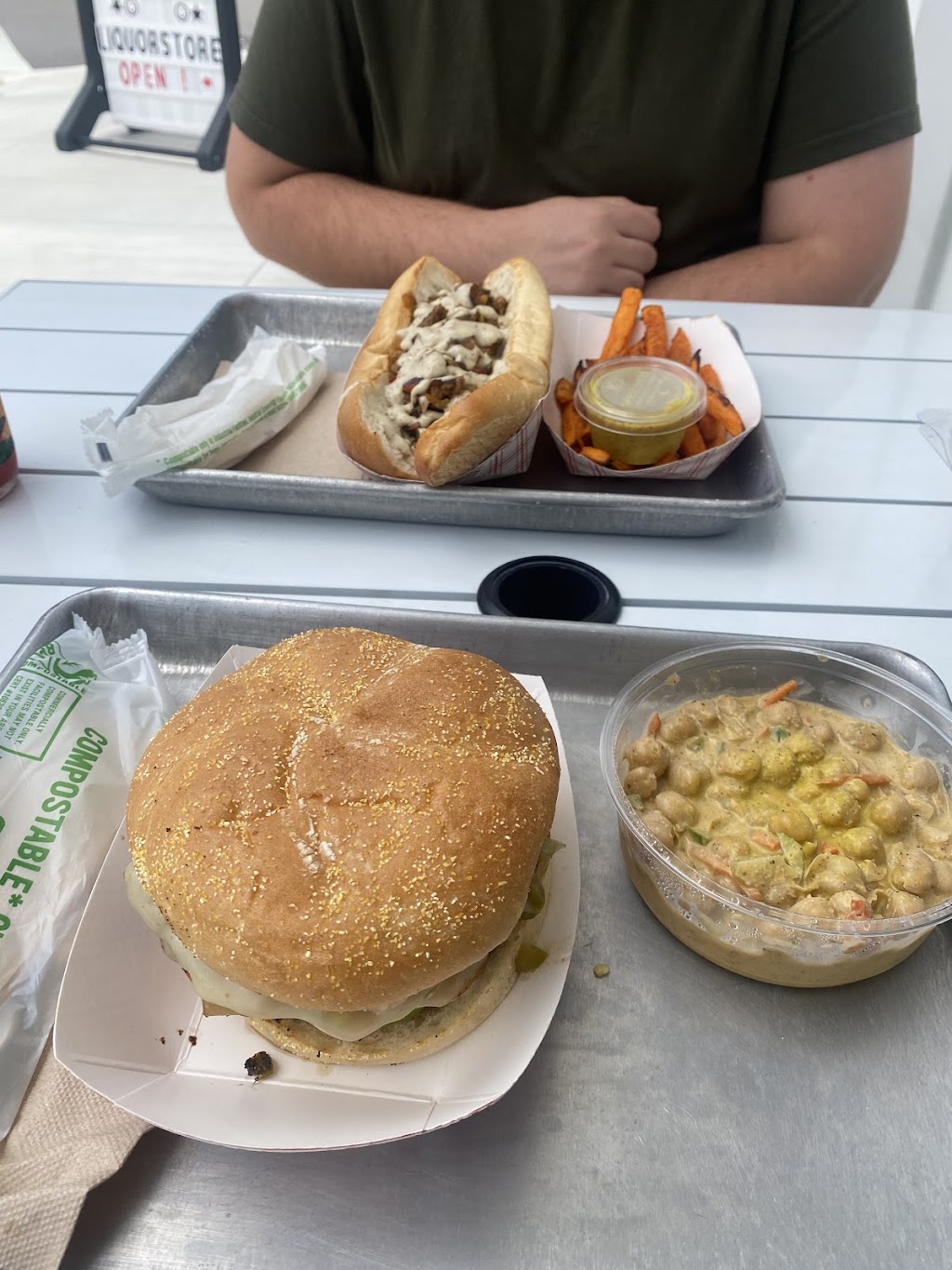 Farmacy Vegan Kitchen Westshore Marina | cafe | 5230 Bridge St, Tampa, FL 33611, USA | 8133701290 OR +1 813-370-1290