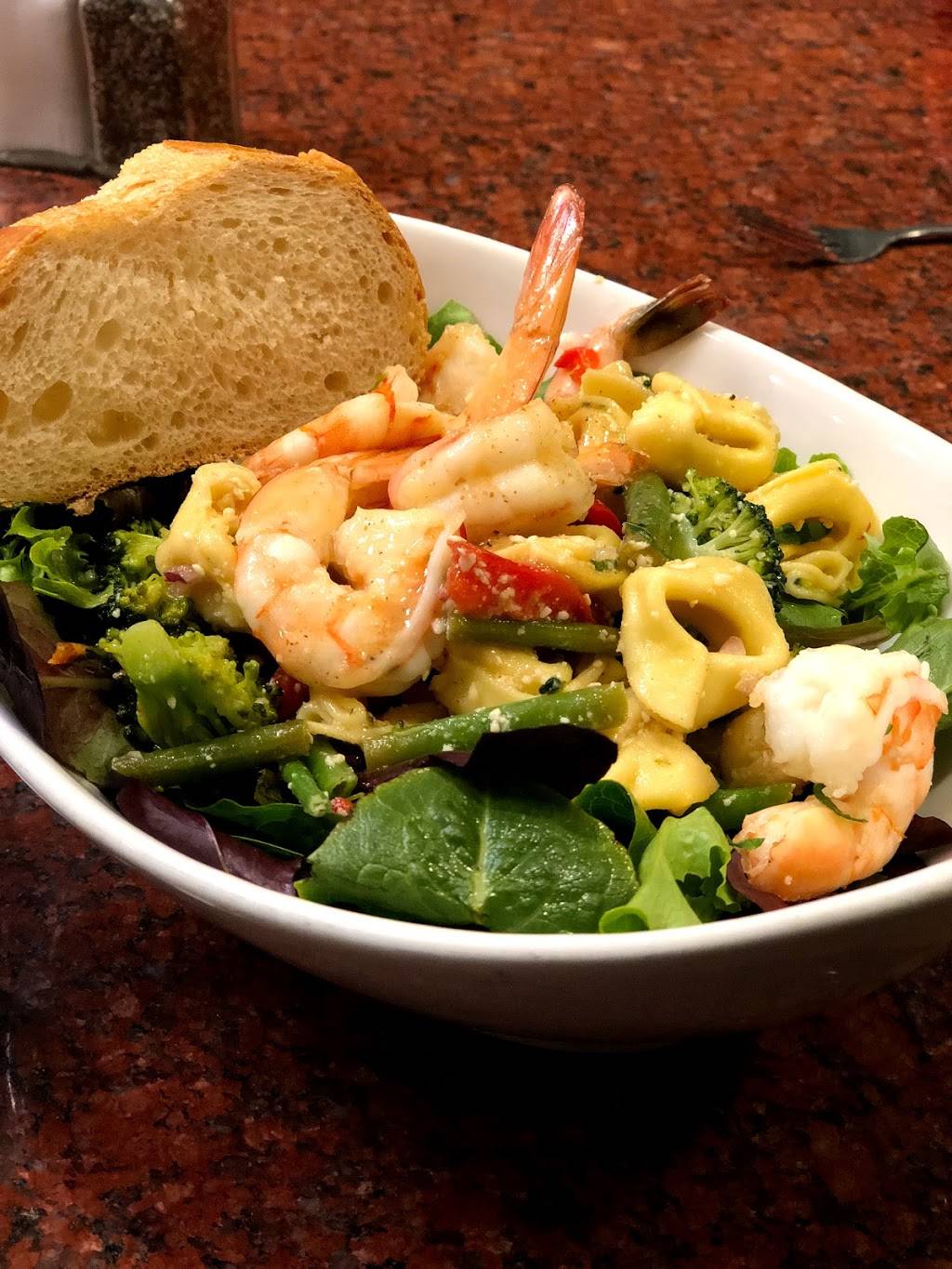 Sausalito Bakery & Cafe | bakery | 571 Bridgeway, Sausalito, CA 94965, USA | 4153319552 OR +1 415-331-9552