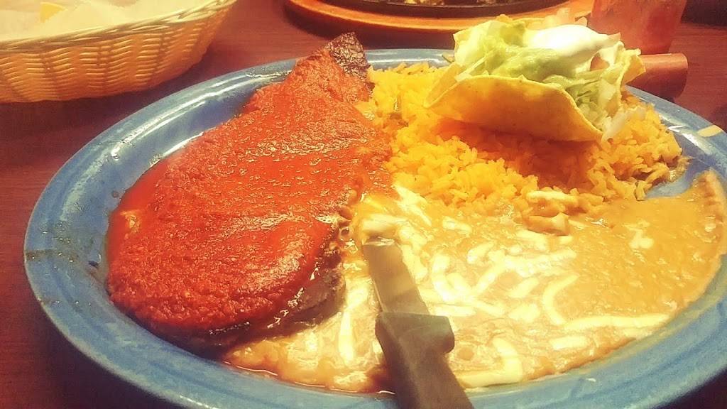 Mi Pueblo Real | restaurant | 3110 Division St, Burlington, IA 52601, USA | 3197528458 OR +1 319-752-8458