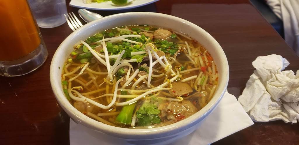 Yum Thai Restaurant III - Helotes | restaurant | 11851 Bandera Rd #123, Helotes, TX 78023, USA | 2103621726 OR +1 210-362-1726