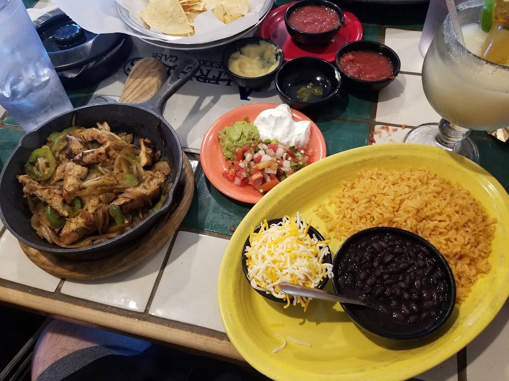 Alfredos Mexican Cafe | restaurant | 1751 Garth Brooks Blvd, Yukon, OK 73099, USA | 4053544343 OR +1 405-354-4343