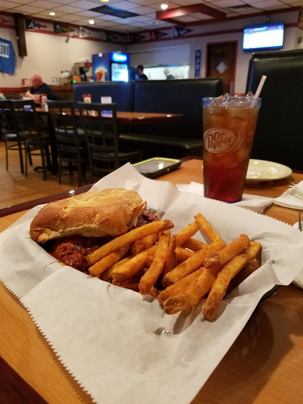 Reds Place | restaurant | 8136 US Route 60, Ashland, KY 41102, USA | 6065850056 OR +1 606-585-0056