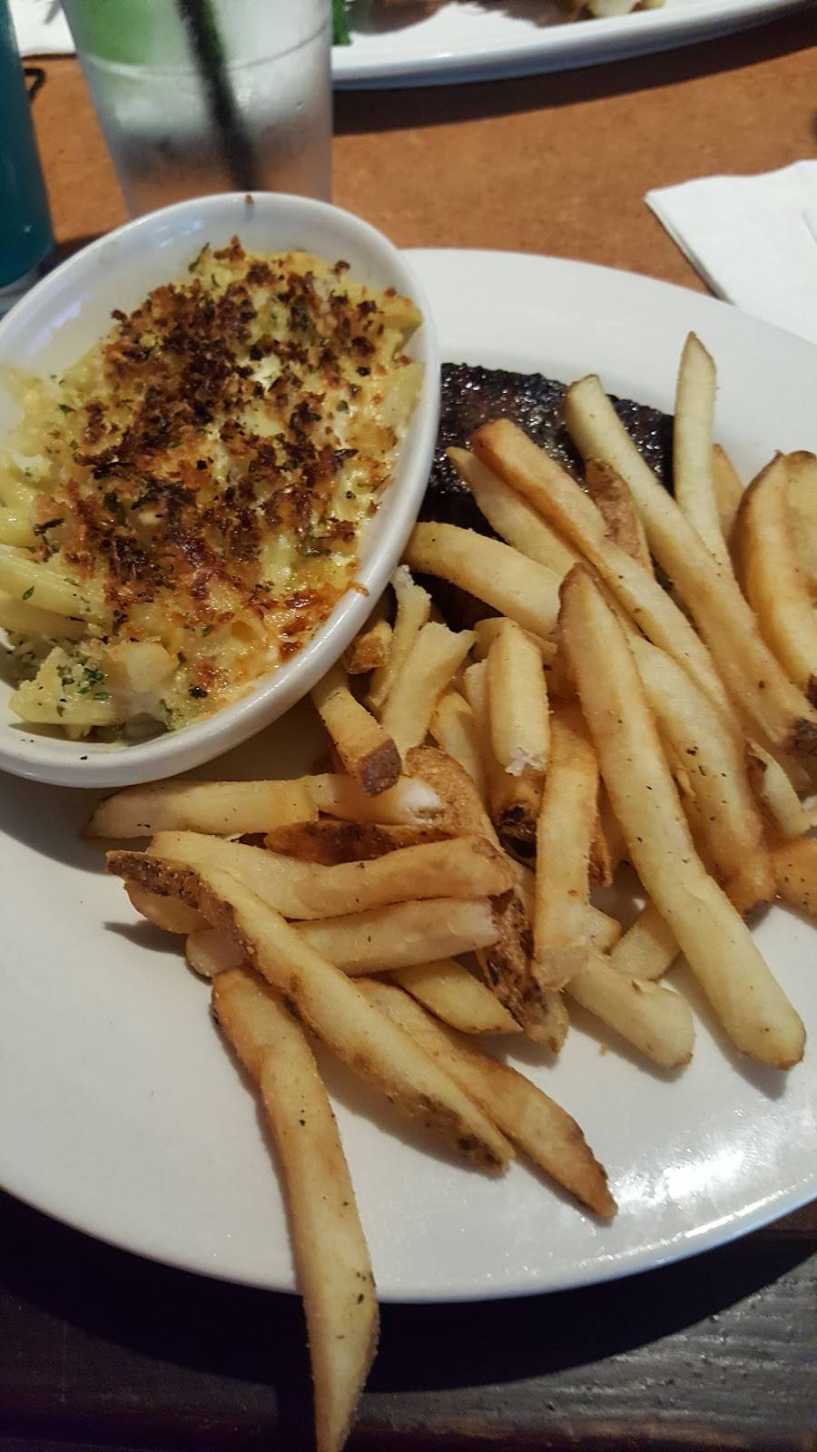 TGI Fridays | restaurant | 341 NJ-10, East Hanover, NJ 07936, USA | 9738843200 OR +1 973-884-3200