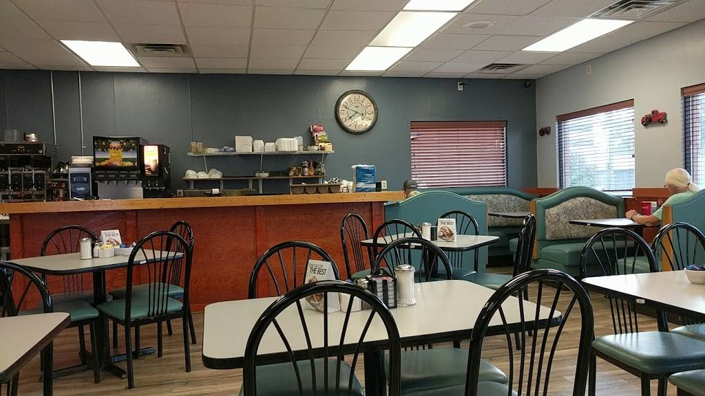 Apple Valley Pancake House | restaurant | 500 E Wisconsin Ave, Appleton, WI 54911, USA | 9202213661 OR +1 920-221-3661