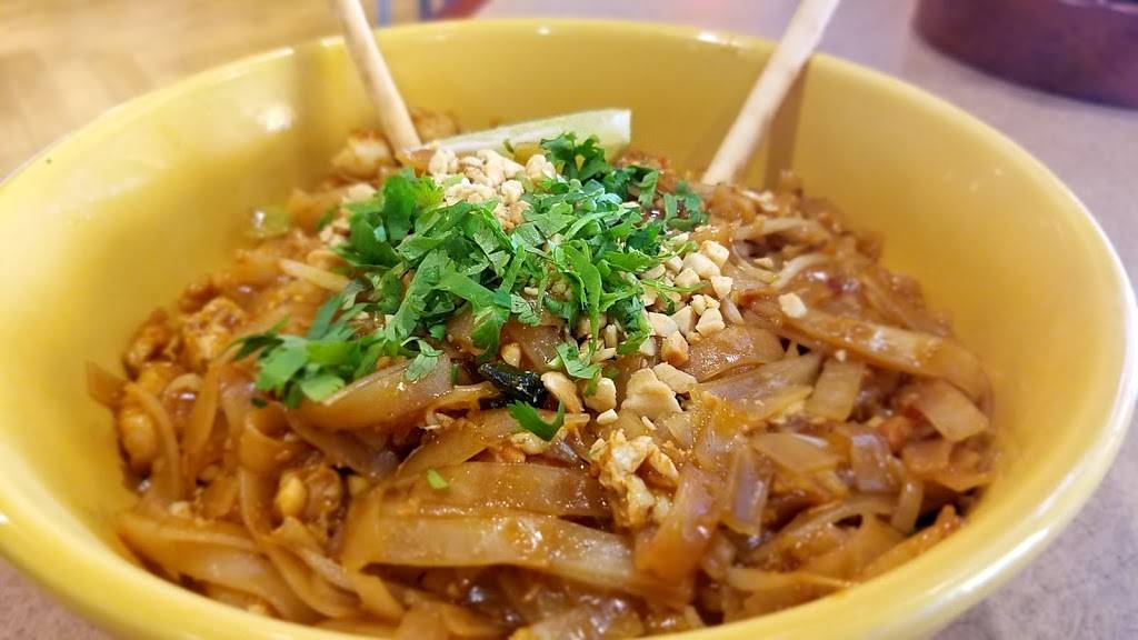 Nothing But Noodles | restaurant | 2800 Cahaba Village Plaza Suite # 140, Mountain Brook, AL 35243, USA | 2052385511 OR +1 205-238-5511