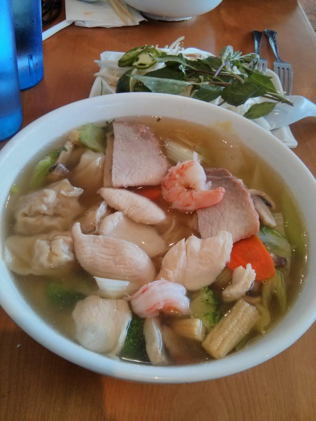 Nam Van Noodle Café | restaurant | 113 Los Altos Pkwy, Sparks, NV 89436, USA | 7756269898 OR +1 775-626-9898