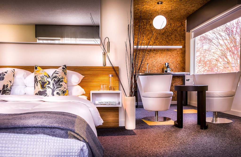Jupiter Hotel Portland | restaurant | 800 E Burnside St, Portland, OR 97214, USA | 5032309200 OR +1 503-230-9200