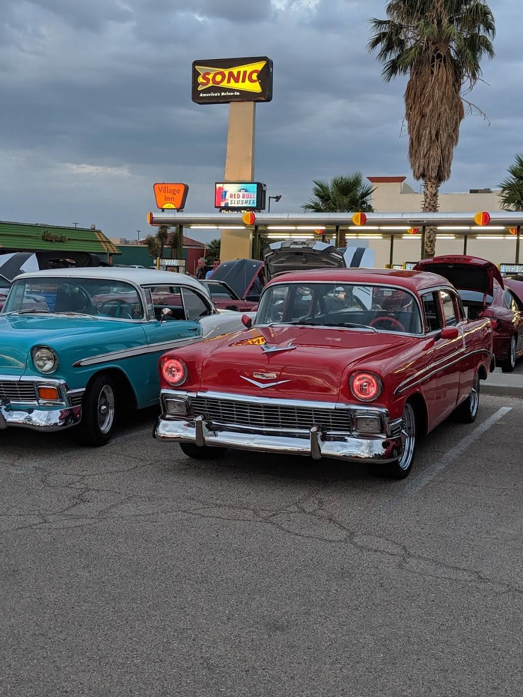 Sonic Drive-In | restaurant | 2270 Trawood Dr, El Paso, TX 79935, USA | 9155921777 OR +1 915-592-1777