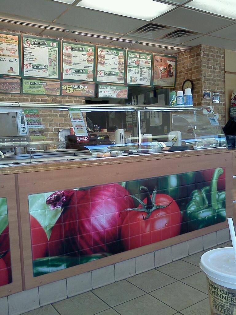 Subway Restaurants | restaurant | 7407 Hancock Dr, Wonder Lake, IL 60097, USA | 8157281965 OR +1 815-728-1965