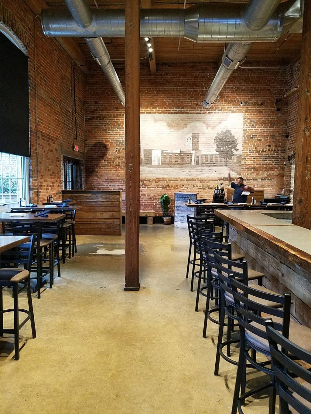 Emmets Social Table | restaurant | 401 E South Main St, Waxhaw, NC 28173, USA | 7042337813 OR +1 704-233-7813