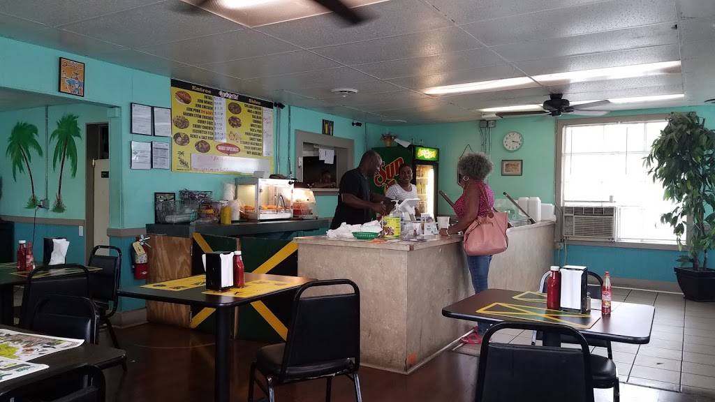 Cool Runnings Jamaican Cuisine | restaurant | 5238 Murfreesboro Rd, La Vergne, TN 37086, USA | 6152132090 OR +1 615-213-2090