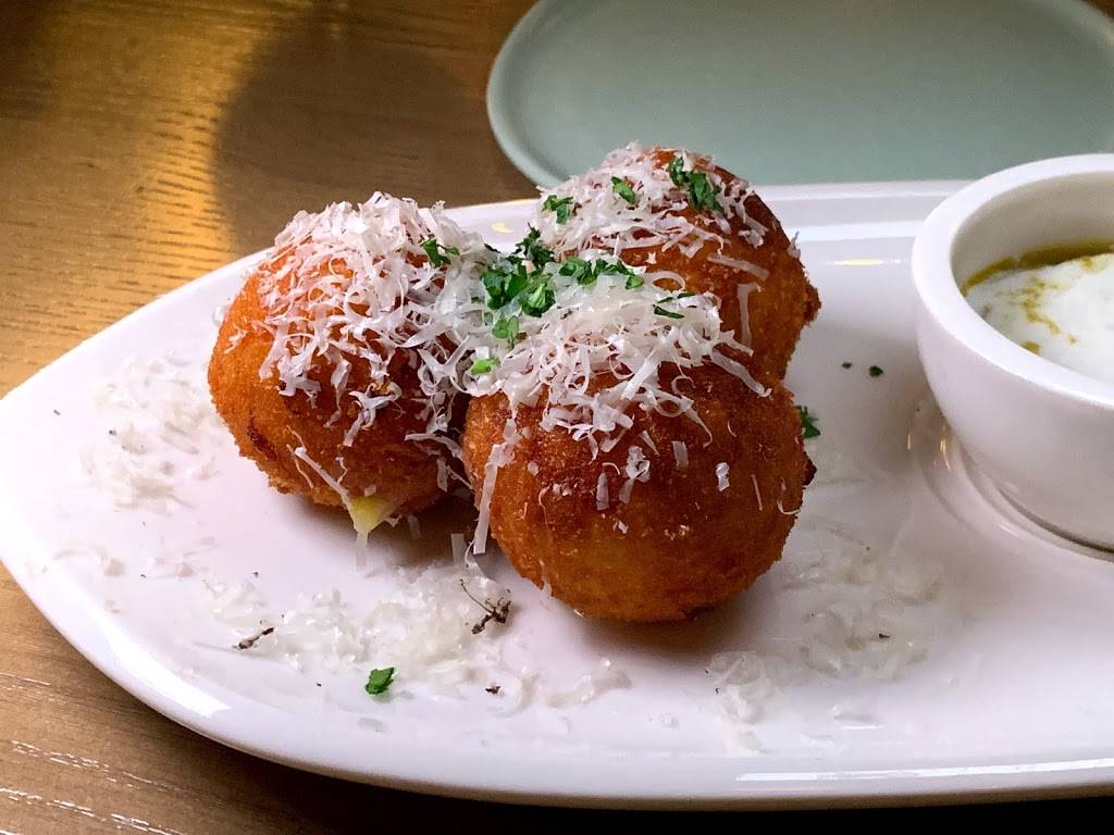 Cal Mare - Italian Restaurant Los Angeles | restaurant | 8500 Beverly Blvd suite 115 ground floor, Los Angeles, CA 90048, USA | 4243324595 OR +1 424-332-4595