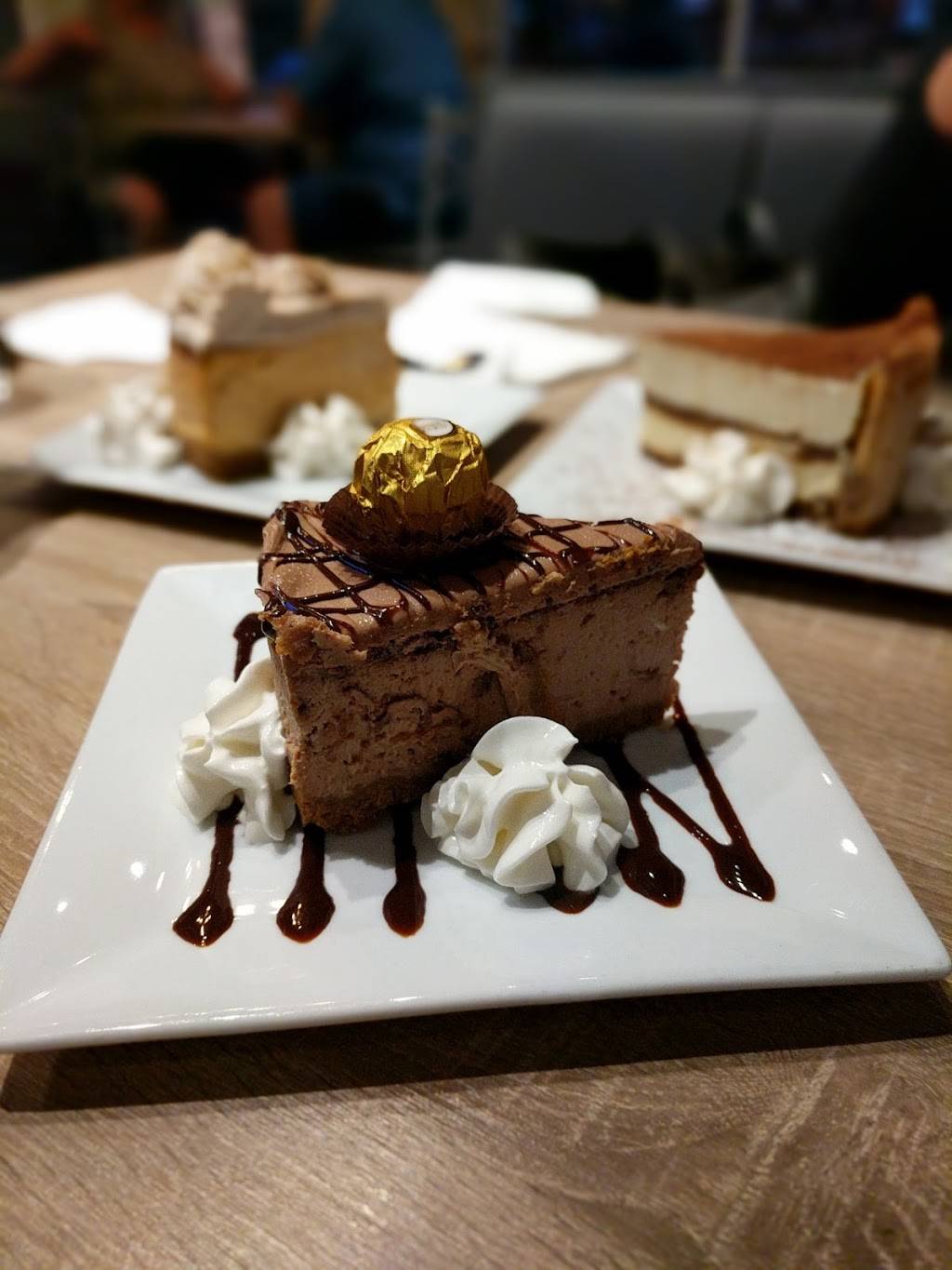 LAppetito Pizza & Deli | restaurant | 2542 Northbrooke Plaza Dr, Naples, FL 34119, USA | 2395927008 OR +1 239-592-7008