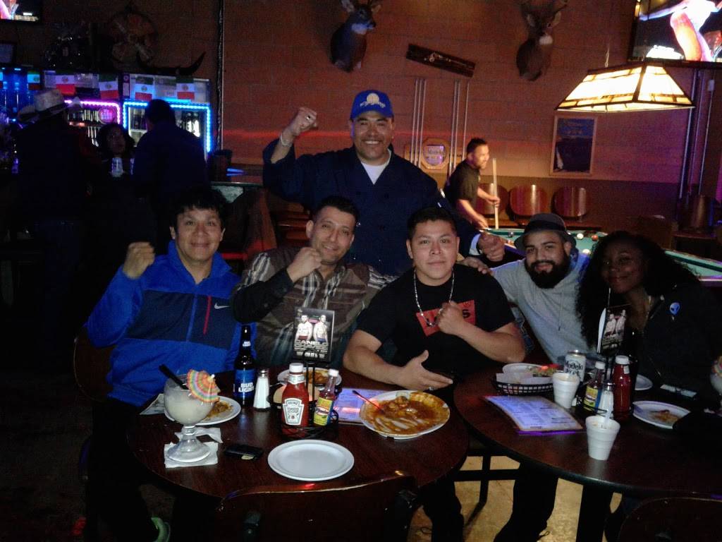 El Centenario Bar & Grill | restaurant | 4556 West Roosevelt Road, Chicago, IL 60624, USA | 7737107265 OR +1 773-710-7265