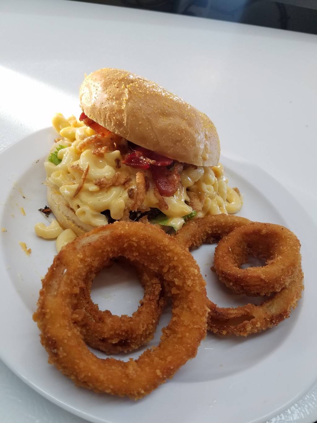 Barn Belly Burgers Restaurant | restaurant | 2536 GA-101, Aragon, GA 30104, USA | 4045280040 OR +1 404-528-0040