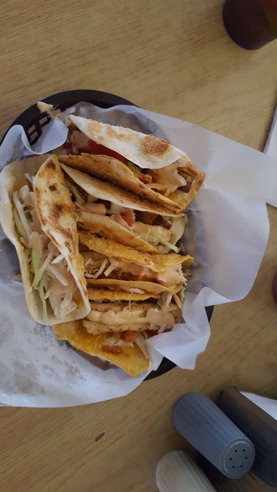 Steamers Bar & Grill | restaurant | 2236 Lake Tahoe Blvd, South Lake Tahoe, CA 96150, USA | 5305418818 OR +1 530-541-8818