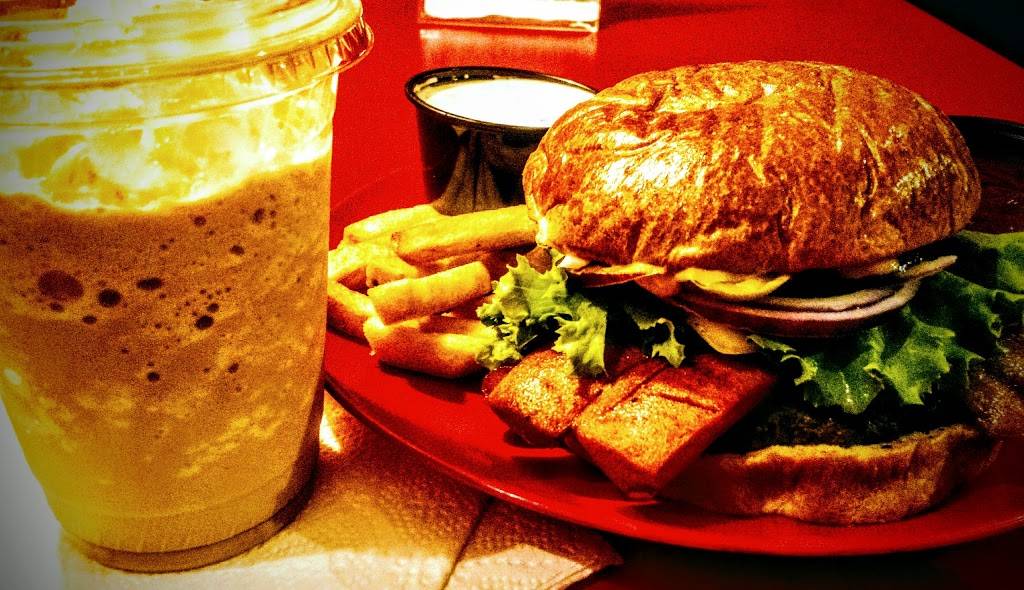 The Hop Stop Diner | restaurant | 7013 N 58th Ave, Glendale, AZ 85301, USA | 6239150100 OR +1 623-915-0100