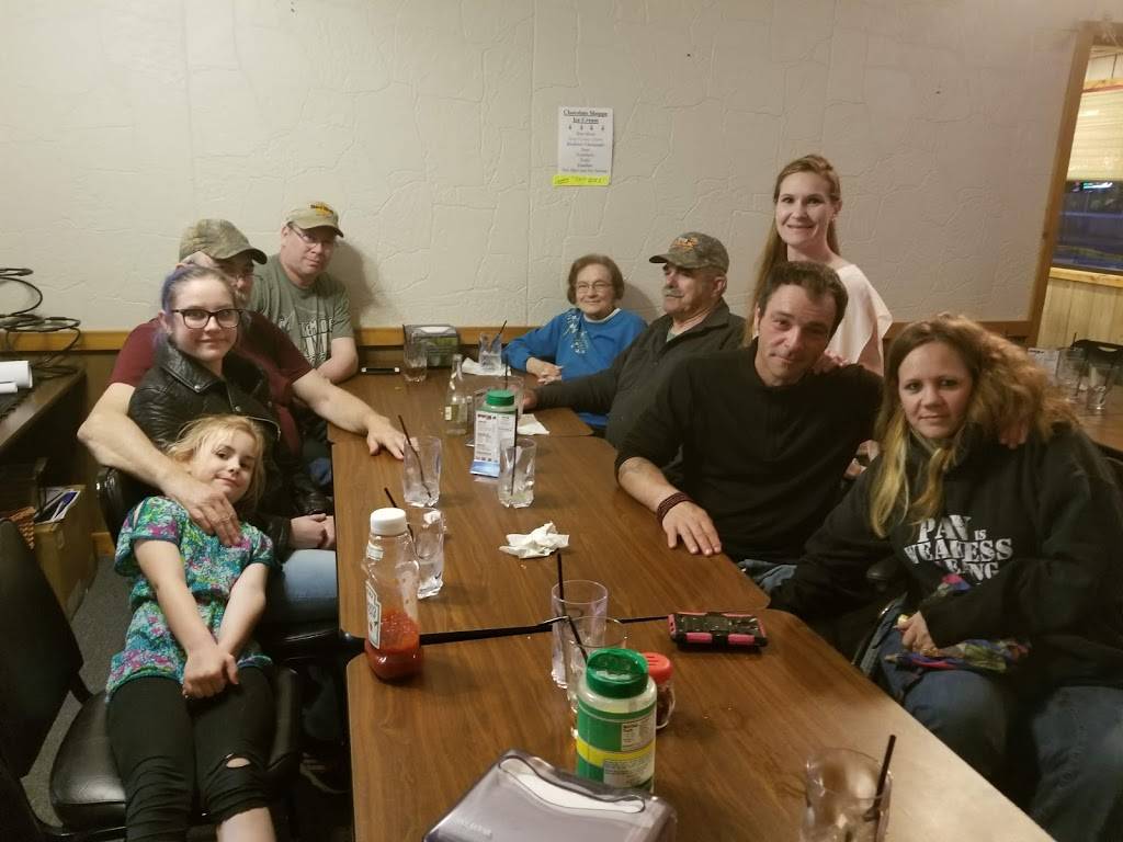 Spartan Pizza | restaurant | 5813 Main St, McFarland, WI 53558, USA | 6088388511 OR +1 608-838-8511