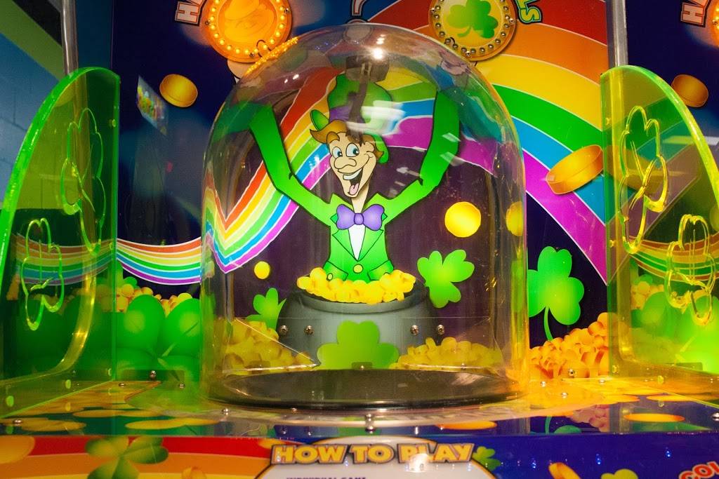 United Skates of America (formerly Lincoln Park Skating Center) | cafe | 1419 Southfield Rd, Lincoln Park, MI 48146, USA | 3133817465 OR +1 313-381-7465