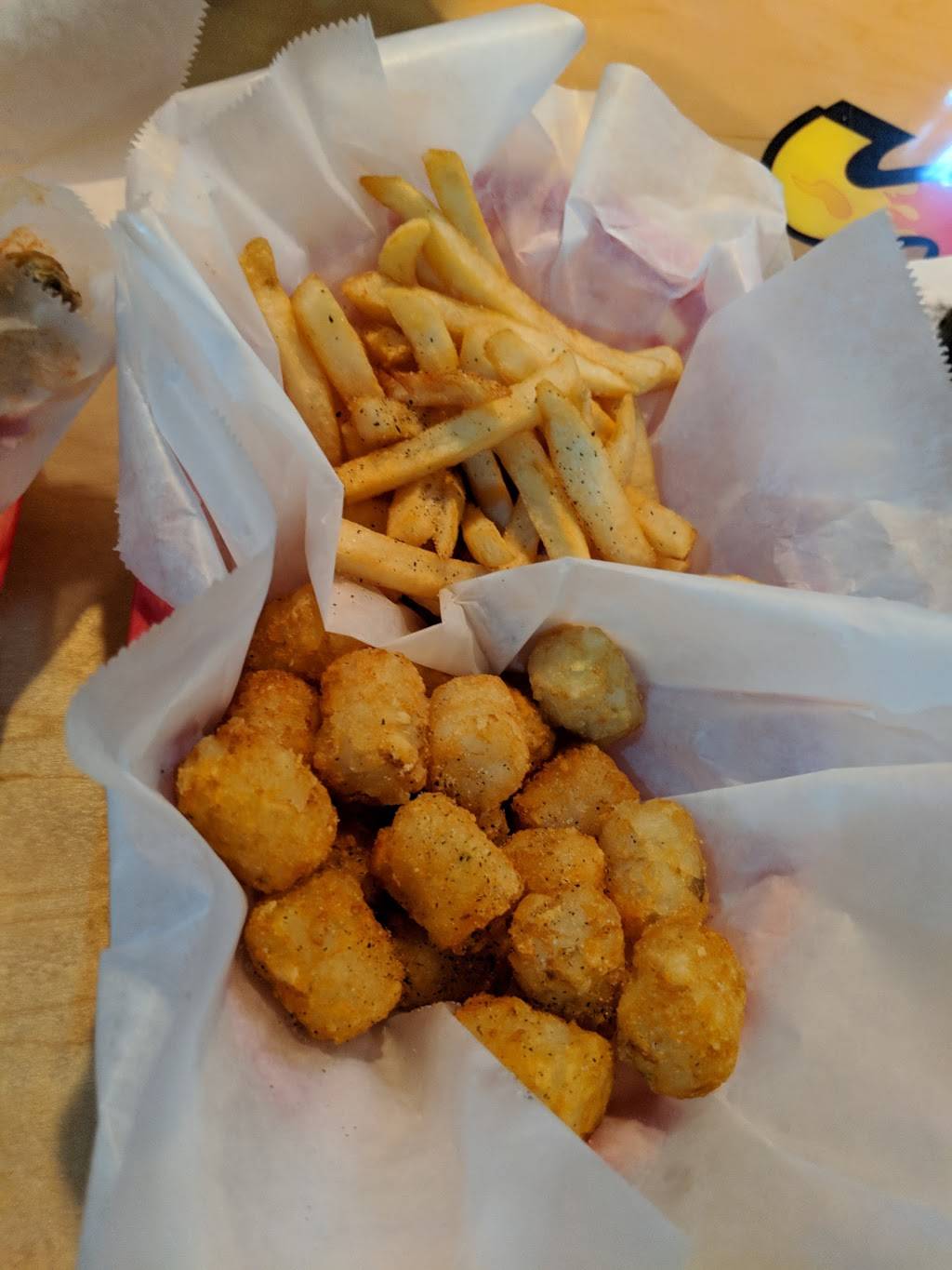 Wings Etc. | restaurant | 1925 Melody Ln, Greenfield, IN 46140, USA | 3173181016 OR +1 317-318-1016