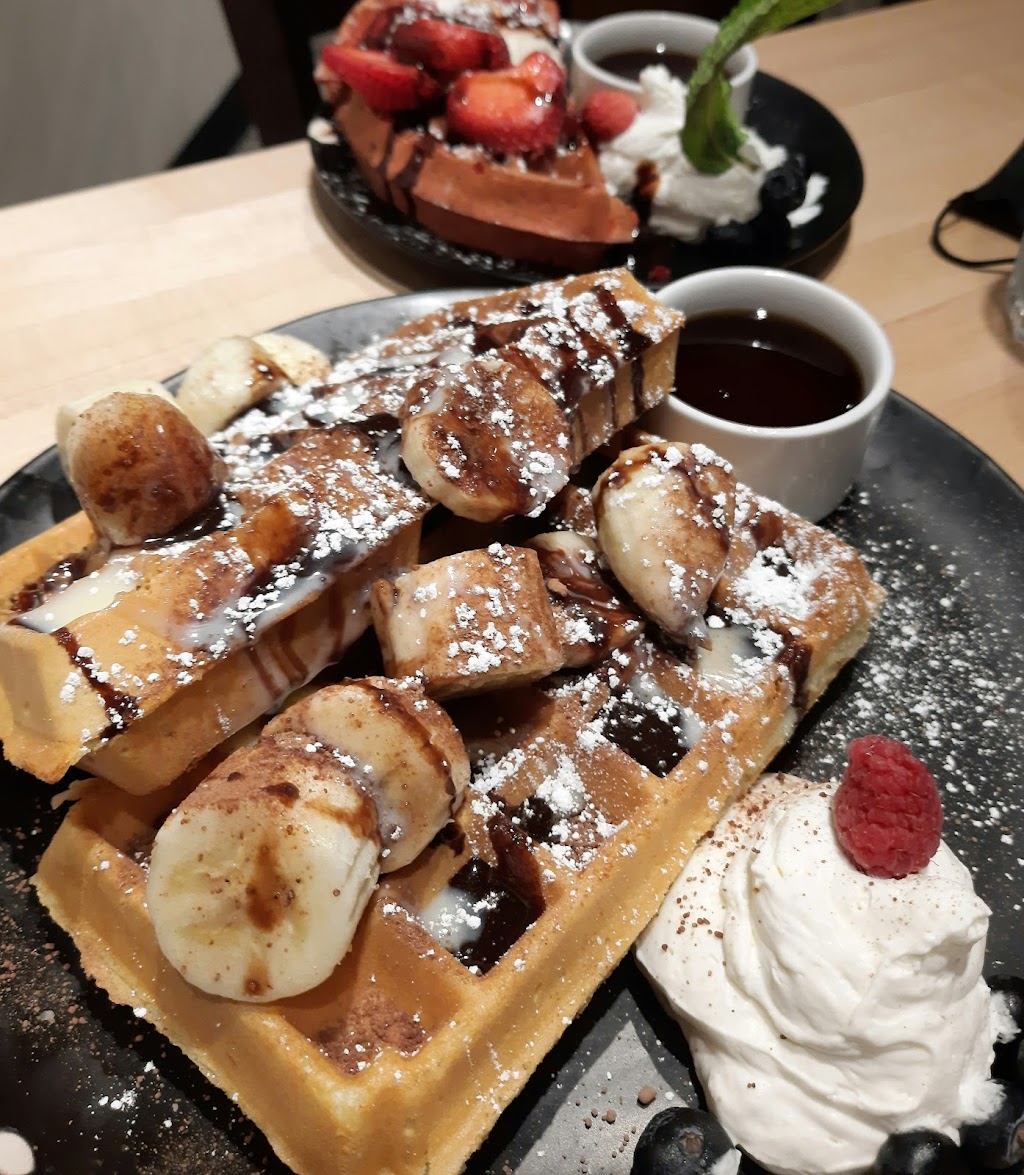 Chicago Waffles West Loop | restaurant | 1104 W Madison St, Chicago, IL 60607, USA | 3128373935 OR +1 312-837-3935