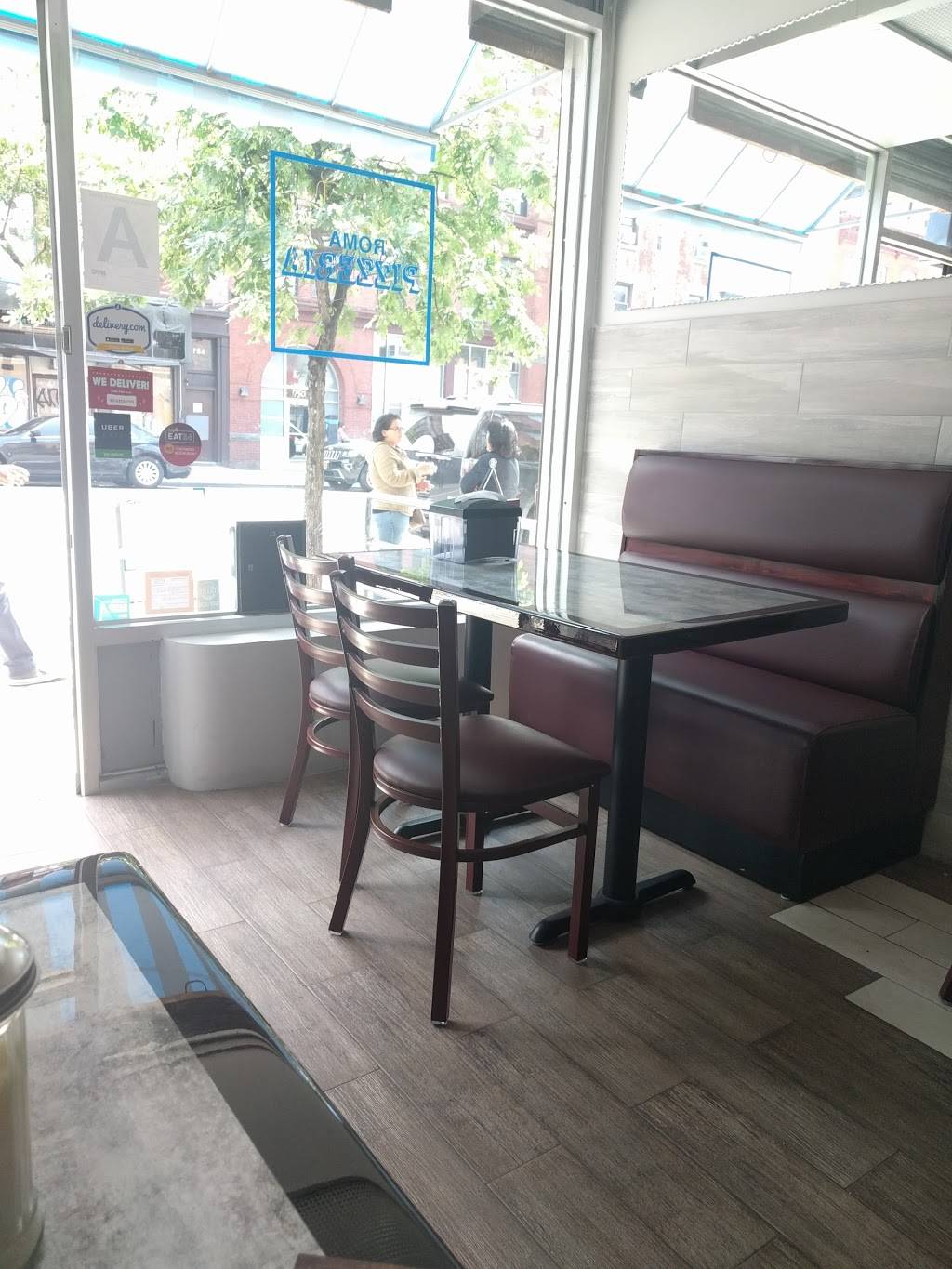 Roma Pizzeria | restaurant | 751 Grand St, Brooklyn, NY 11211, USA | 7183842269 OR +1 718-384-2269