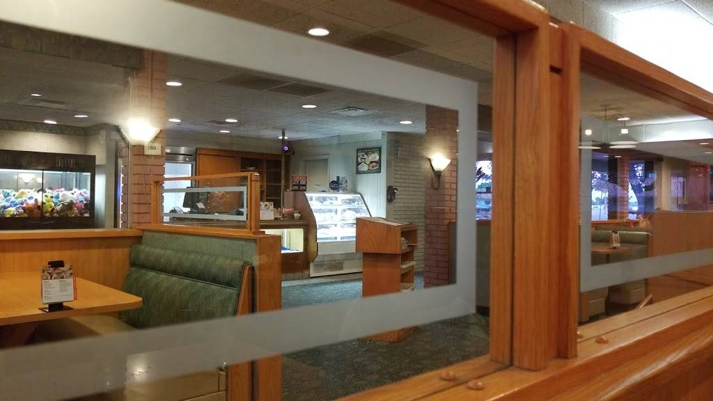 Village Inn | bakery | 11302 N 30th St, Tampa, FL 33612, USA | 8139777925 OR +1 813-977-7925