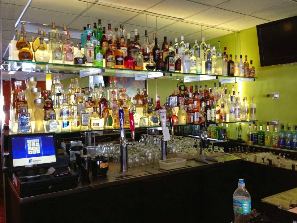 Skyes Restaurant | restaurant | 7205 Estero Blvd #710, Fort Myers Beach, FL 33931, USA | 2394637707 OR +1 239-463-7707